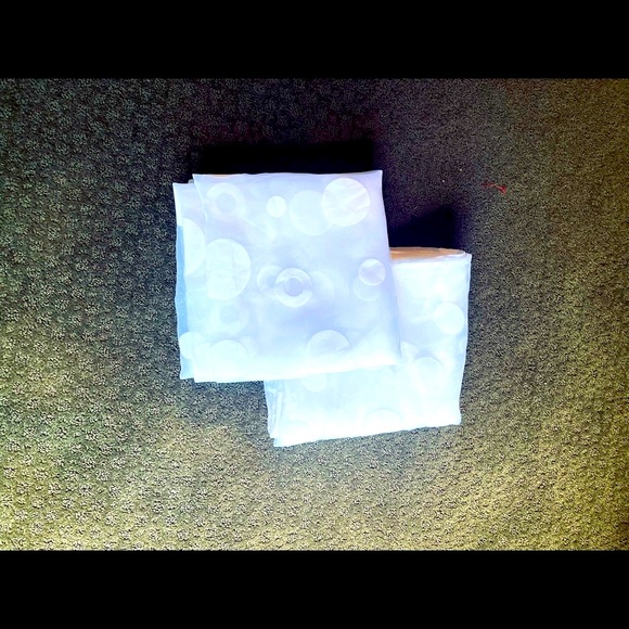 ❗️SALE❗️NWOT Sheer polka dot full length window panels - Picture 2 of 4